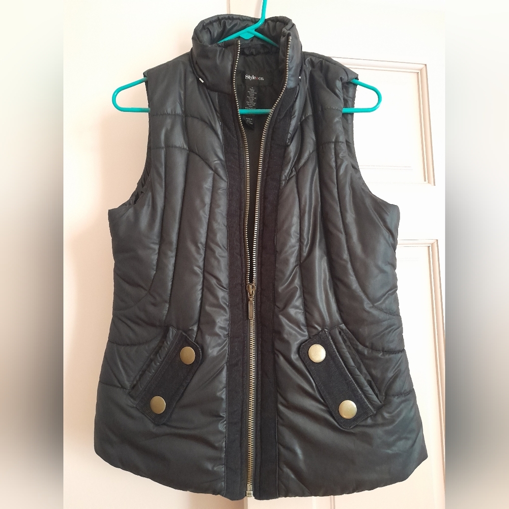 Style&Co women vest S